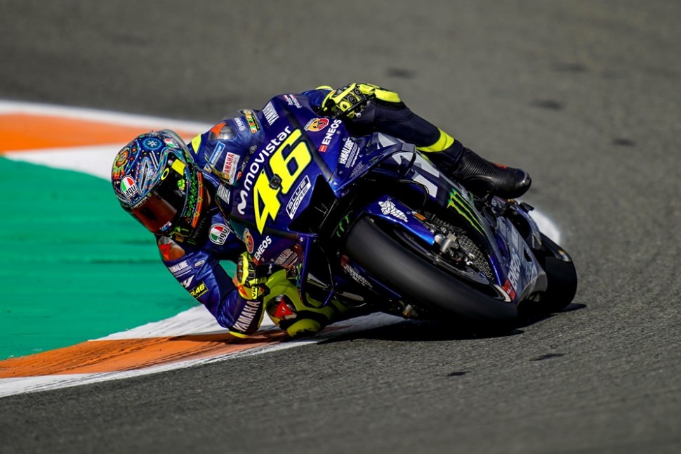 Валентино Росси на тестах IRTA MotoGP в Валенсии Валентино Росси на тестах IRTA MotoGP в Валенсии