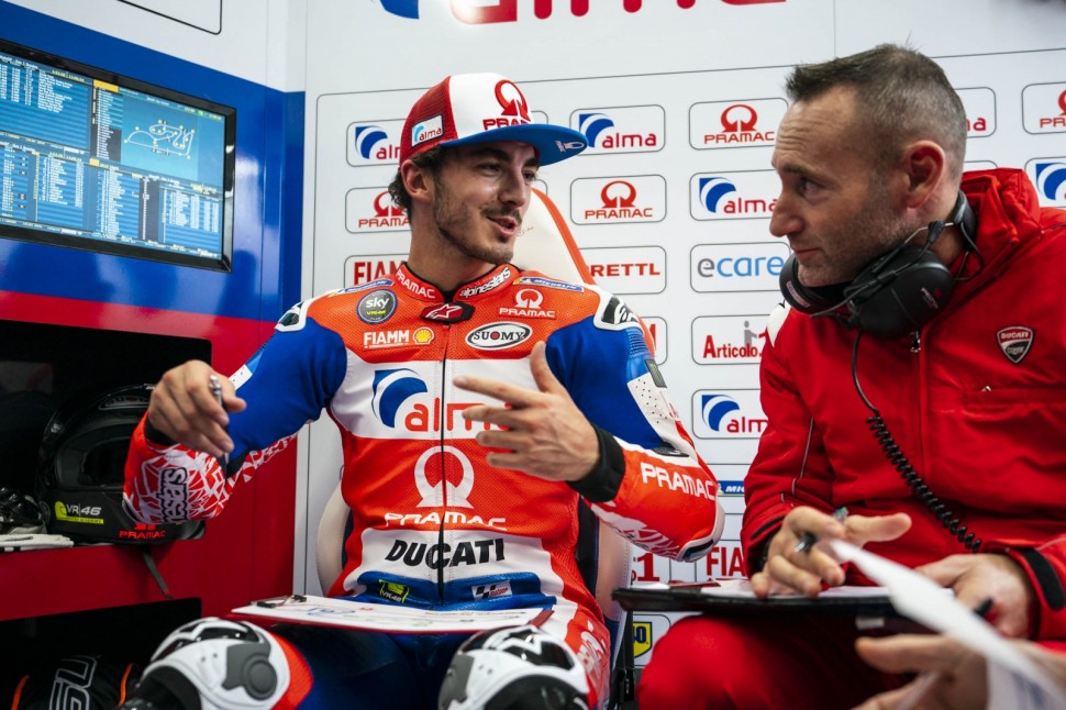Франческо Баньяя в гараже Pramac Racing Франческо Баньяя в гараже Pramac Racing