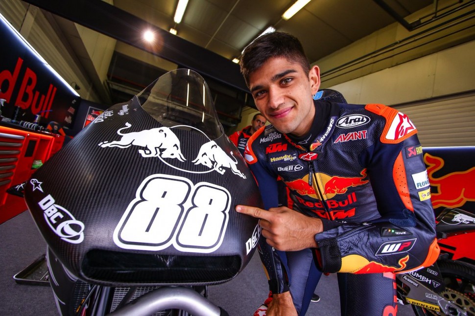 Хорхе Мартин перешел в Moto2 и вступил в заводскую команду KTM Хорхе Мартин перешел в Moto2 и вступил в заводскую команду KTM