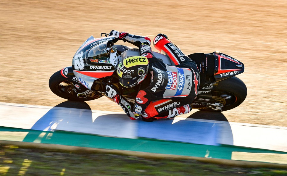 Том Люти в новых цветах, в боксе IntactGP на тестах Moto2 в Хересе Том Люти в новых цветах, в боксе IntactGP на тестах Moto2 в Хересе