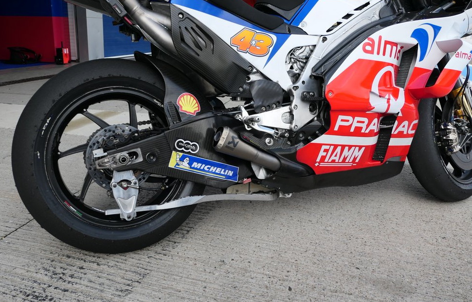 Параллелограммная надстройка на маятнике Ducati Desmosedici GP19, JerezTest Параллелограммная надстройка на маятнике Ducati Desmosedici GP19, JerezTest