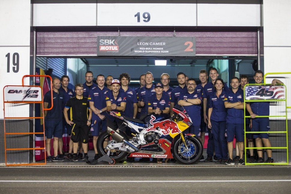 Первый сезон Red Bull Honda World Superbike Team завершился в Катаре, но совсем не так, как хотелось HRC и TKR Первый сезон Red Bull Honda World Superbike Team завершился в Катаре, но совсем не так, как хотелось HRC и TKR