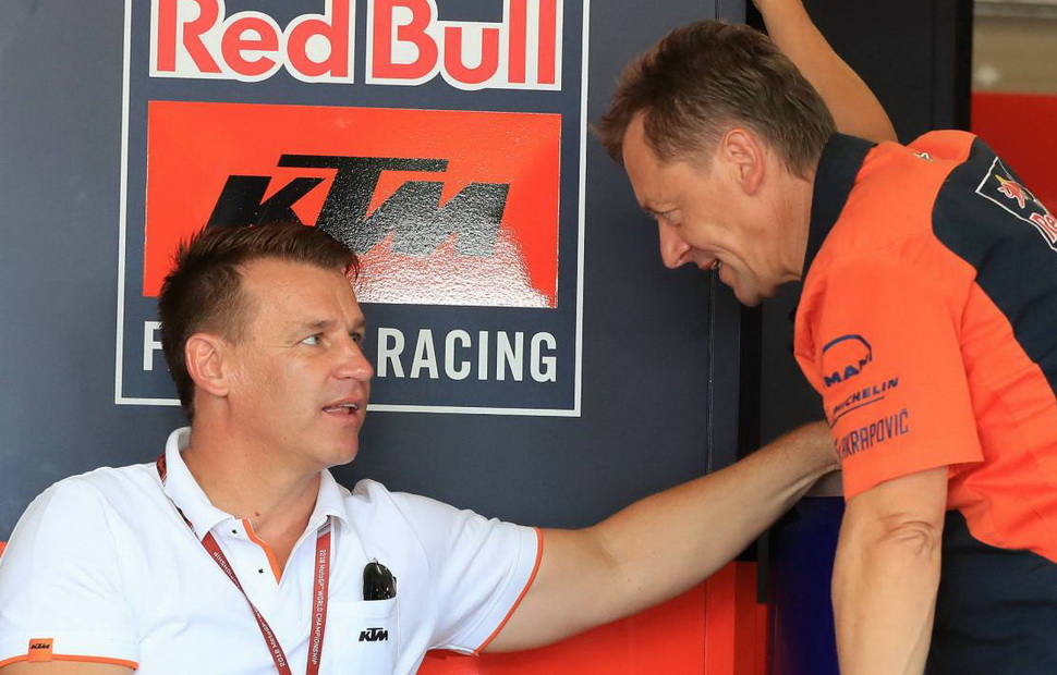 Пит Байер и Майк Ляйтнер видят будущее KTM в MotoGP одинаково Пит Байер и Майк Ляйтнер видят будущее KTM в MotoGP одинаково