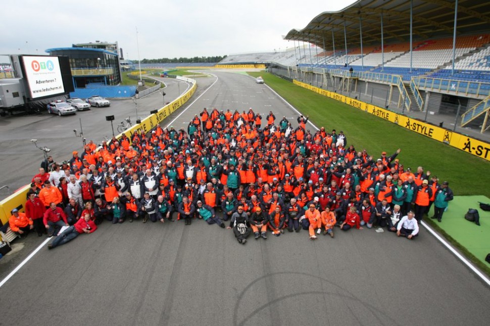 Коллектив TT Circuit Assen предан делу мотоспорта! Хотя, конечно, Формула-1 - это так заманчиво и дорого, что... Коллектив TT Circuit Assen предан делу мотоспорта! Хотя, конечно, Формула-1 - это так заманчиво и дорого, что...