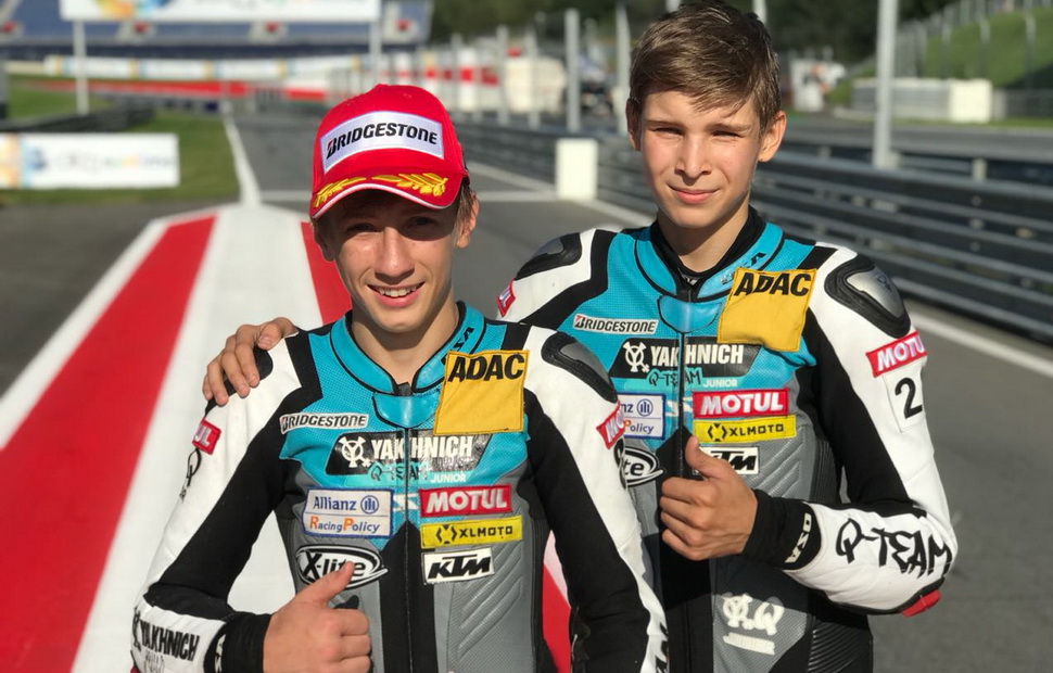 Артем Мараев и Александр Васильев, Yakhnich Q-team Junior на Гран-При Чехии по MotoGP Артем Мараев и Александр Васильев, Yakhnich Q-team Junior на Гран-При Чехии по MotoGP