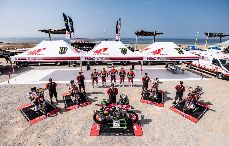 Monster Energy Honda Team - shakedown и официальное фото команды перед стартом Дакара-2019 Monster Energy Honda Team - shakedown и официальное фото команды перед стартом Дакара-2019