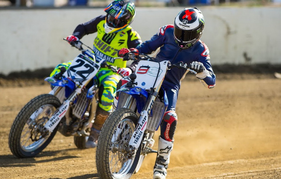 Лоренцо не большой фанат dirt track, но грех не газнуть с Чадом Ридом! Лоренцо не большой фанат dirt track, но грех не газнуть с Чадом Ридом!