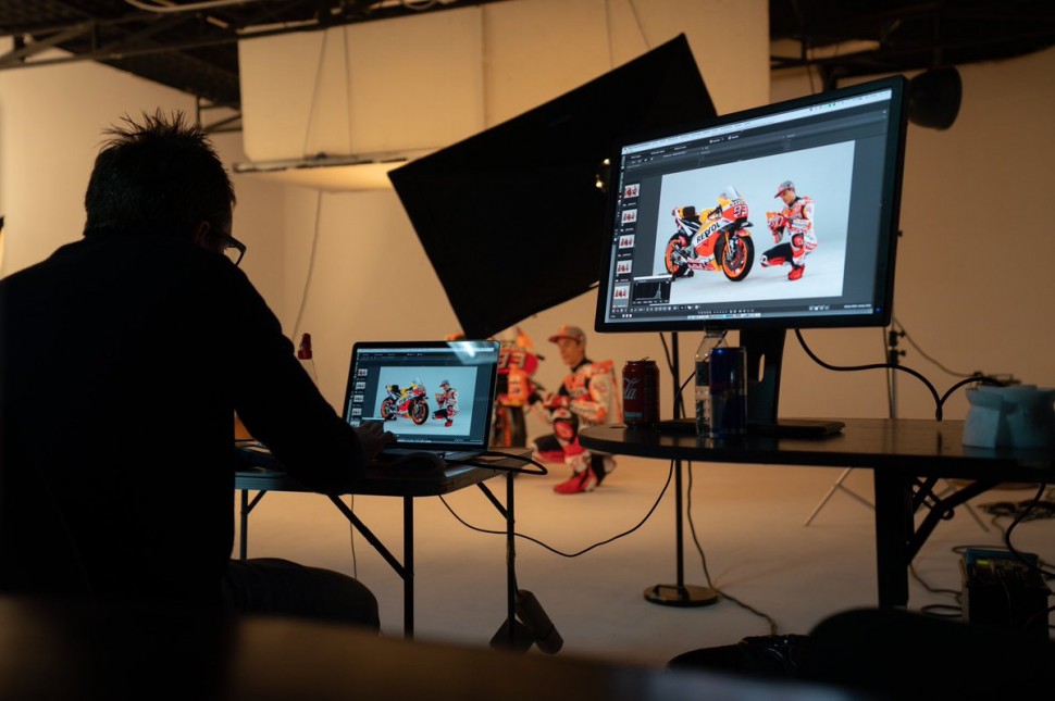 Фотосессия Repsol Honda 2019 года... не удалась - без Лоренцо Фотосессия Repsol Honda 2019 года... не удалась - без Лоренцо