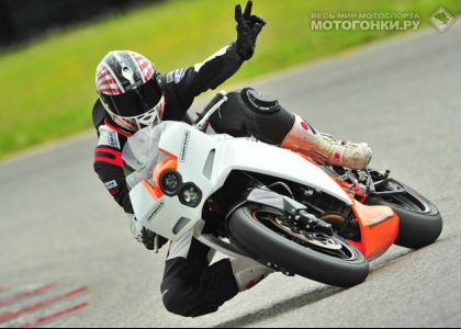 ����� ������� KTM Duke 690 �� ������
