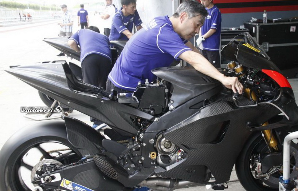 Новый Yamaha YZR-M1 (2019) в Сепанге на шейкдауне в субботу Новый Yamaha YZR-M1 (2019) в Сепанге на шейкдауне в субботу