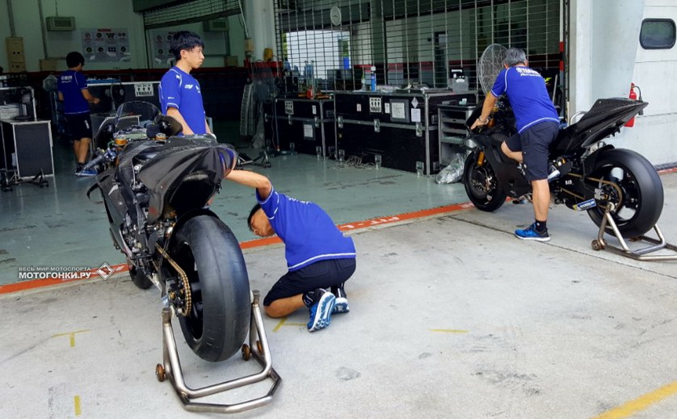 Yamaha выкатила прототипы только в субботу, проигнорировав первый день тестов в Сепанге Yamaha выкатила прототипы только в субботу, проигнорировав первый день тестов в Сепанге