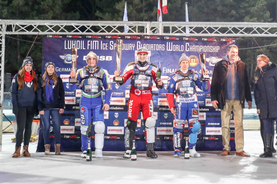 Подиум первого дня 3-го этапа FIM Ice Speedway Gladiators 2019, Берлин Подиум первого дня 3-го этапа FIM Ice Speedway Gladiators 2019, Берлин