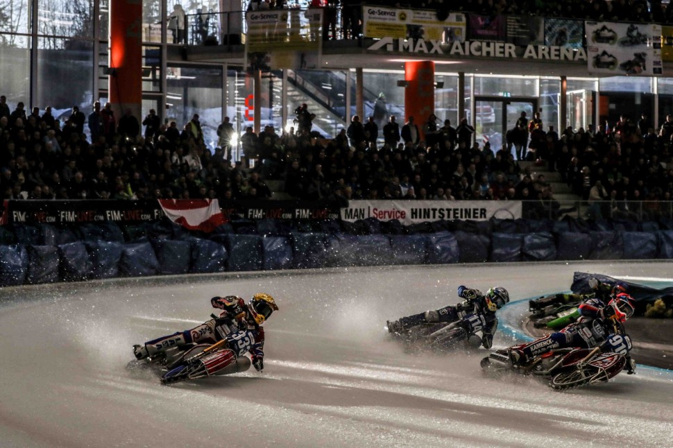 Заезды FIM Ice Speedway Gladiators на Max Aicher Arena Заезды FIM Ice Speedway Gladiators на Max Aicher Arena