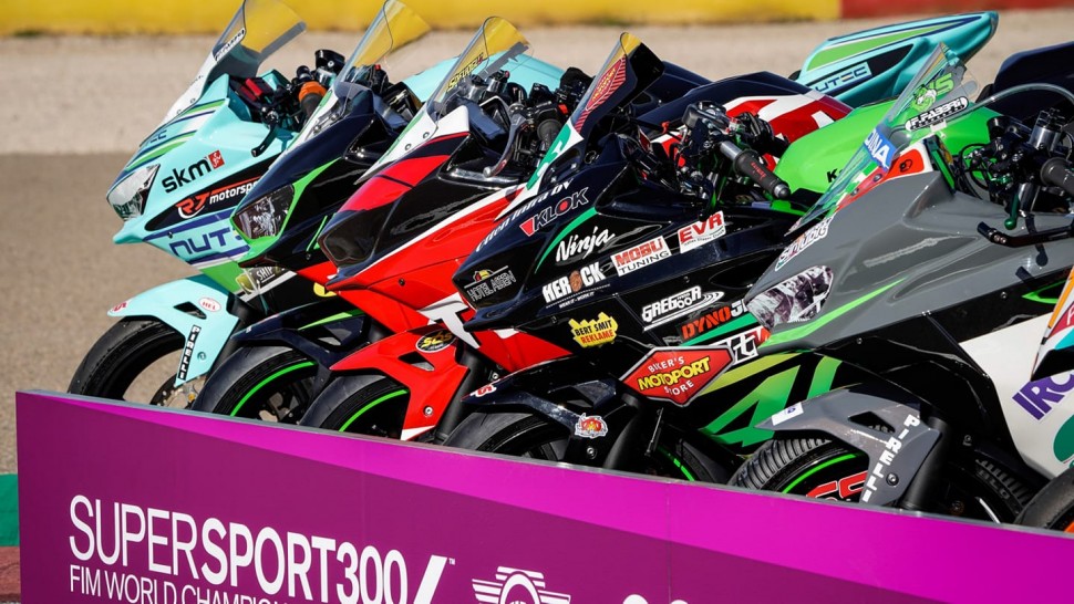 KTM, Kawasaki и Yamaha, и всего один Honda CBR500R KTM, Kawasaki и Yamaha, и всего один Honda CBR500R