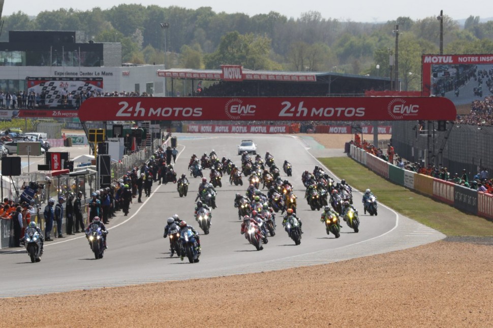 Бешеный старт 42-й гонки 24 Heures Motos Бешеный старт 42-й гонки 24 Heures Motos