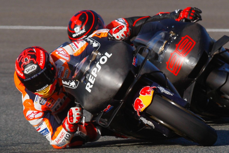 Маркес и Лоренцо на тестах MotoGP в Хересе, ноябрь 2018 Маркес и Лоренцо на тестах MotoGP в Хересе, ноябрь 2018