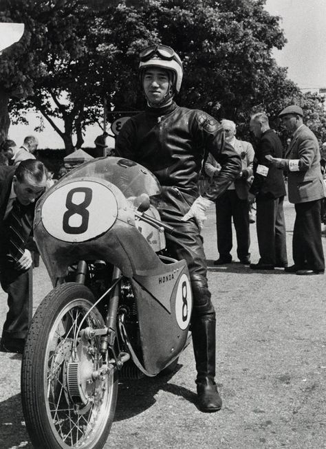 Наоми Танигути, Honda RC142 (1959) Наоми Танигути, Honda RC142 (1959)