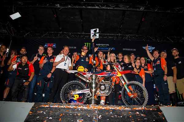 Купер Вебб - первая победа в AMA Supercross 450SX с KTM! Купер Вебб - первая победа в AMA Supercross 450SX с KTM!