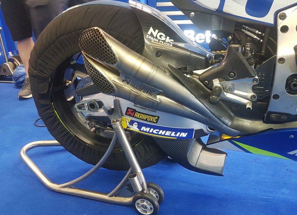Новый аэродинамический спойлер Suzuki GSX-RR Новый аэродинамический спойлер Suzuki GSX-RR