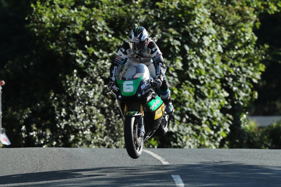 2-цилиндровые Supertwins тоже умеют летать!!! IOMTT-2019 2-цилиндровые Supertwins тоже умеют летать!!! IOMTT-2019
