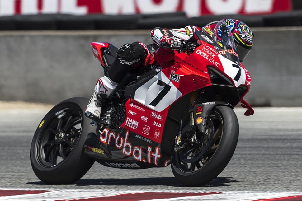 Чаз Девис провел воскресную гонку WSBK в Лагуне буквально в одни ворота, ему будто бы разрешили это сделать! Чаз Девис провел воскресную гонку WSBK в Лагуне буквально в одни ворота, ему будто бы разрешили это сделать!