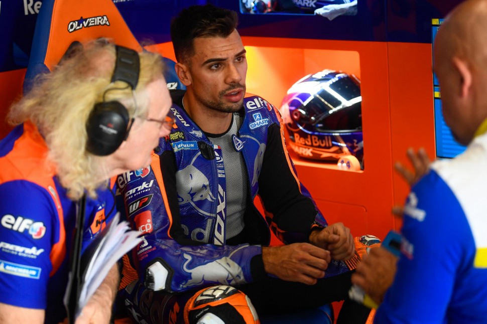 Мигеля Оливеру приблизили к заводским пилотам KTM Мигеля Оливеру приблизили к заводским пилотам KTM