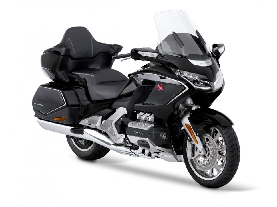 Новая версия Honda Gold Wing GL1800 с DCT и Airbag (2020) Новая версия Honda Gold Wing GL1800 с DCT и Airbag (2020)