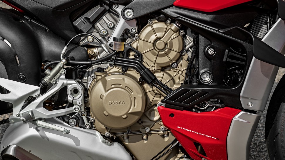 Ducati Streetfighter V4 (2020) - двигатель V4 Stradale 1100 куб.см. 208 л.с. Ducati Streetfighter V4 (2020) - двигатель V4 Stradale 1100 куб.см. 208 л.с.