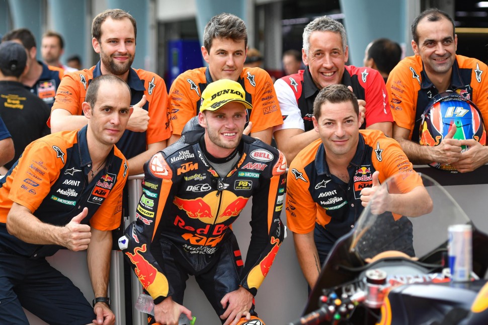 Брад Биндер взял 4-ю победу с начала сезона Moto2 Брад Биндер взял 4-ю победу с начала сезона Moto2
