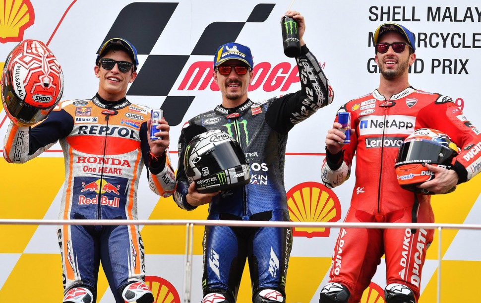 Подиум Гран-При Малайзии по MotoGP 2019 года: Маркес и Довициозо, а не Росси и Куартараро, как ждал Виньялес Подиум Гран-При Малайзии по MotoGP 2019 года: Маркес и Довициозо, а не Росси и Куартараро, как ждал Виньялес