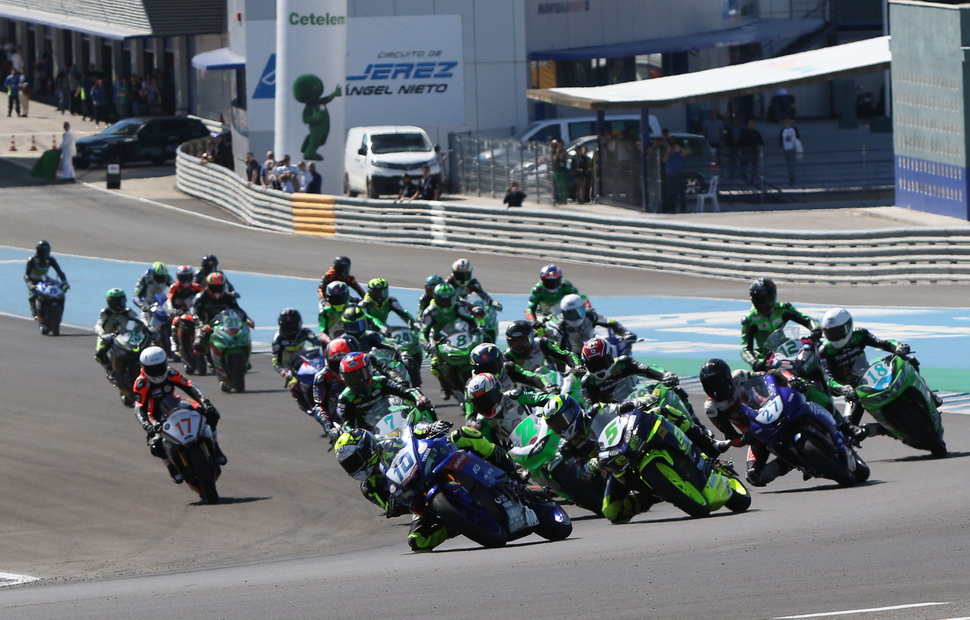 Финал ESBK на Circuito de Jerez 3 ноября 2019 года: Леонов и Михальчик - оба финишировали в ТОП-10 во всех заездах Финал ESBK на Circuito de Jerez 3 ноября 2019 года: Леонов и Михальчик - оба финишировали в ТОП-10 во всех заездах