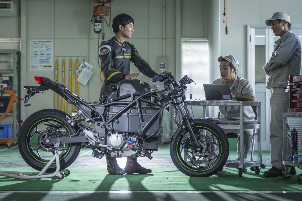 Шасси Kawasaki EV Project (фотографии Kawasaki) Шасси Kawasaki EV Project (фотографии Kawasaki)
