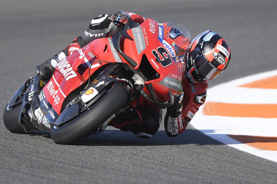 Петруччи стал вторым - после Миллера - пилотом Ducati по итогам трех практик в Валенсии Петруччи стал вторым - после Миллера - пилотом Ducati по итогам трех практик в Валенсии
