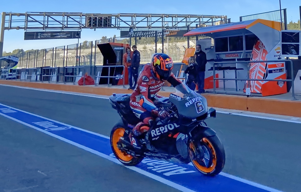 Штефан Брадль на новом Honda RC213V (2020) Штефан Брадль на новом Honda RC213V (2020)