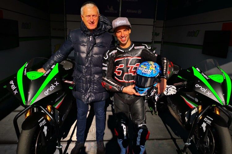 Марко Меландри и Альберто Вергани в Валенсии на тестах MotoE Марко Меландри и Альберто Вергани в Валенсии на тестах MotoE