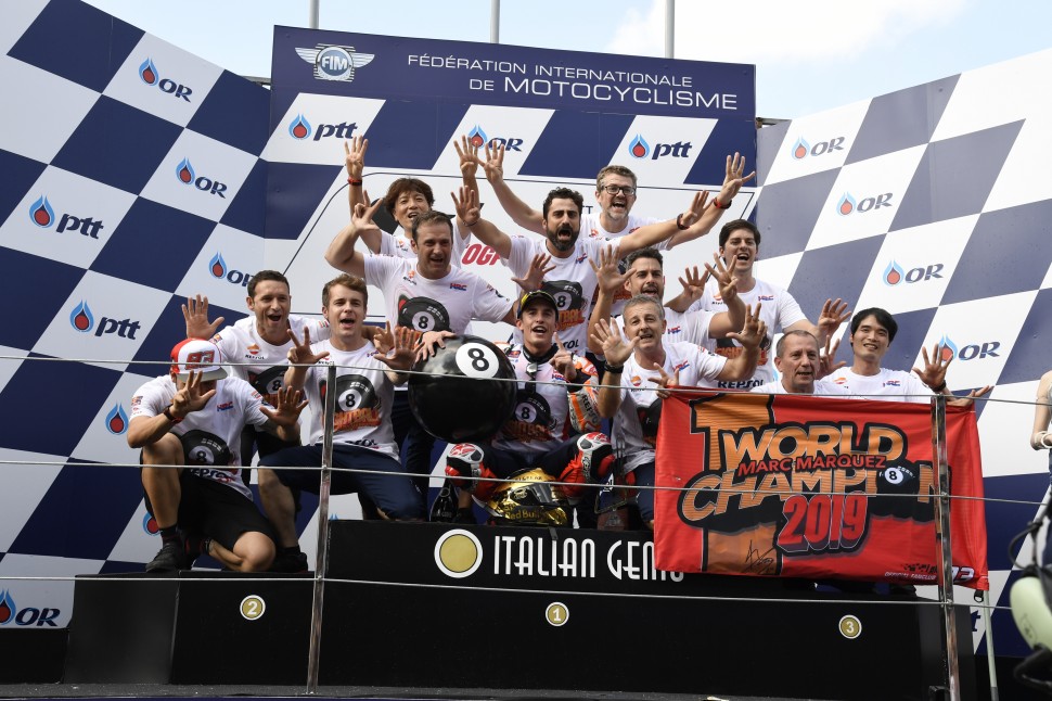 Марк Маркес принес Honda 6-й титул MotoGP и Triple Crown в 2019 году Марк Маркес принес Honda 6-й титул MotoGP и Triple Crown в 2019 году