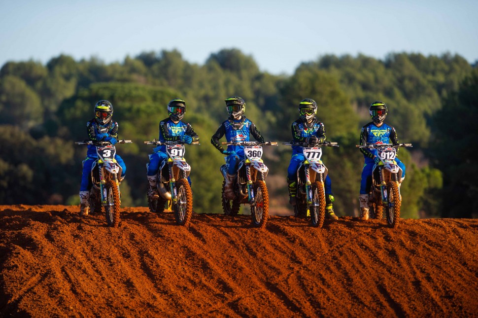 PAR HOMES RFX RACING HUSQVARNA полным составом в Испании PAR HOMES RFX RACING HUSQVARNA полным составом в Испании