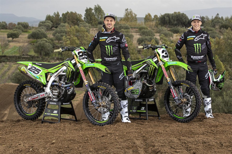 Monster Energy Kawasaki Racing Team перед предсезонными гонками Monster Energy Kawasaki Racing Team перед предсезонными гонками