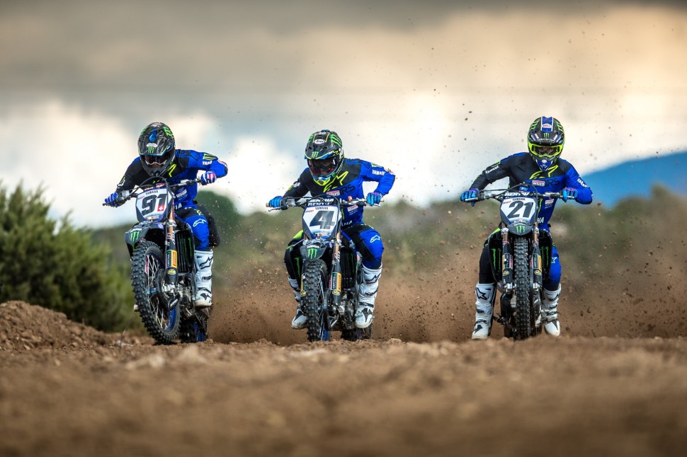 Готье Полен, Арно Тонус и Джереми Сивер на YZ450FM в экипе Alpinestars Готье Полен, Арно Тонус и Джереми Сивер на YZ450FM в экипе Alpinestars