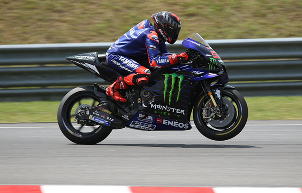 Первые круги Лоренцо в седле тестового Yamaha YZR-M1 2020 года Первые круги Лоренцо в седле тестового Yamaha YZR-M1 2020 года