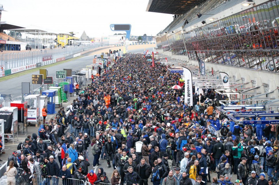 Pit-walk на 24 Heures Motos Pit-walk на 24 Heures Motos