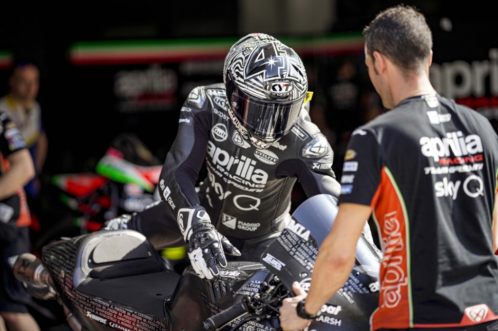 Aprilia Racing на подъеме: новый двигатель дал большую прибавку в скорости и позволил улучшить ощущения Aprilia Racing на подъеме: новый двигатель дал большую прибавку в скорости и позволил улучшить ощущения