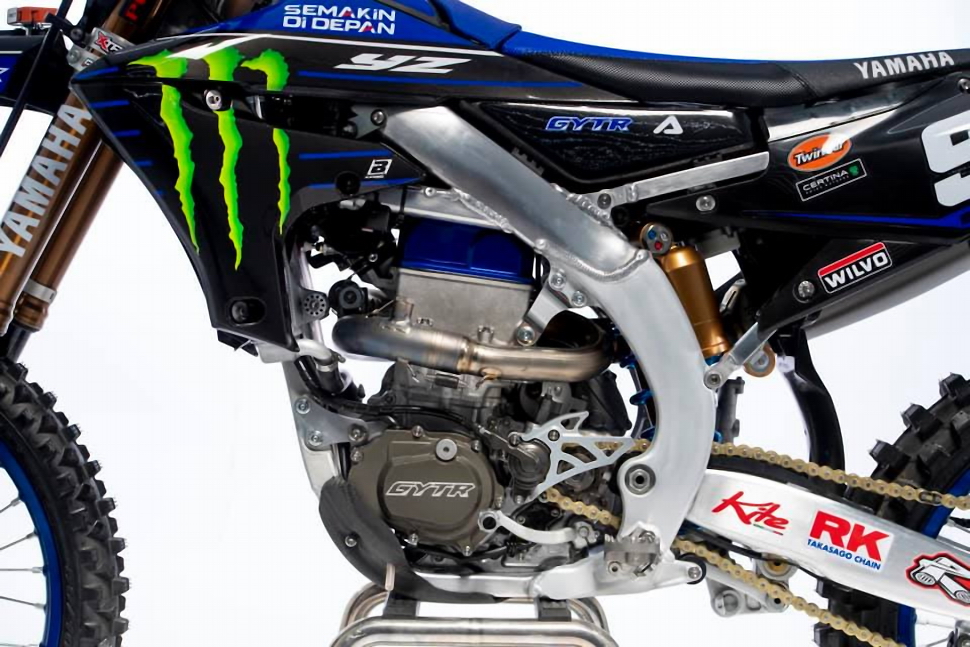 Рама и маятник - стандартные Yamaha YZ450FM Рама и маятник - стандартные Yamaha YZ450FM