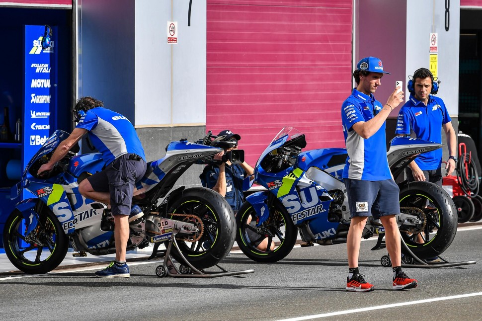 Непринужденная обстановка в Team Suzuki Ecstar и отсутствие каких-либо разногласий - тоже секрет успеха проекта Непринужденная обстановка в Team Suzuki Ecstar и отсутствие каких-либо разногласий - тоже секрет успеха проекта