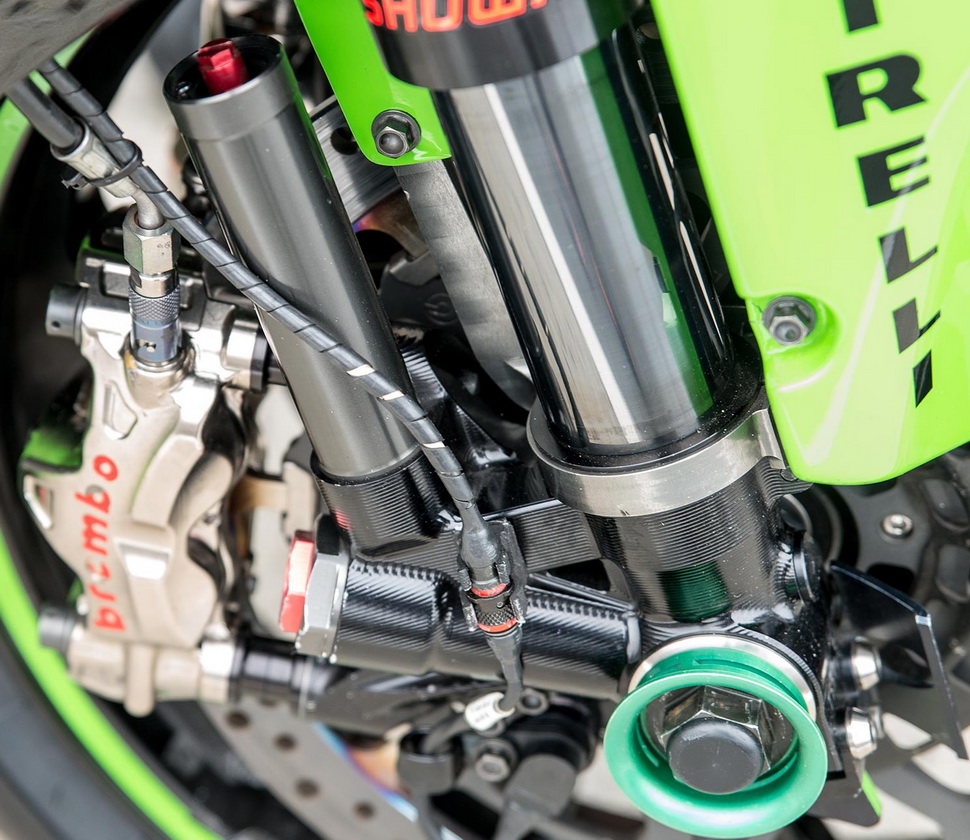 Вилка SHOWA BPF на Kawasaki ZX-10RR Джонатана Рэя Вилка SHOWA BPF на Kawasaki ZX-10RR Джонатана Рэя