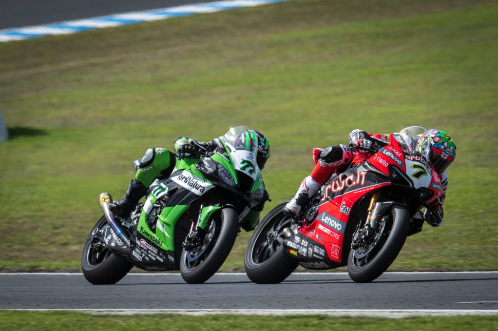Макс Шейб на колесе у Чаза Девиса (Aruba.it Racing Ducati WorldSBK) Макс Шейб на колесе у Чаза Девиса (Aruba.it Racing Ducati WorldSBK)