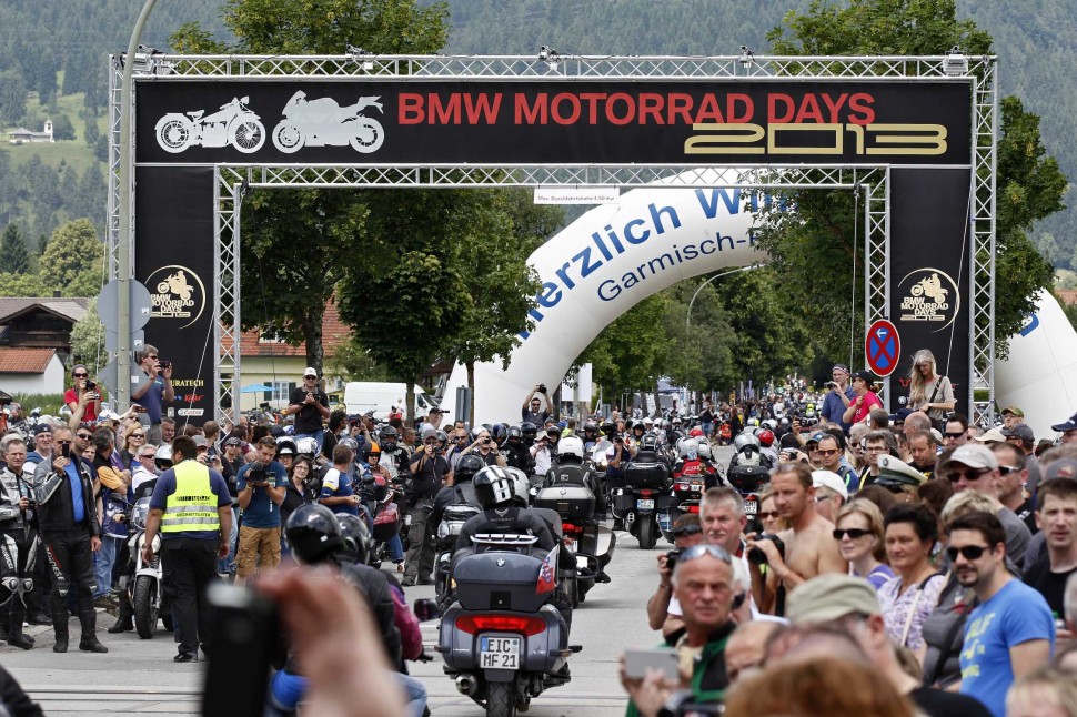BMW Motorrad Days 2013 стали рекордными по посещаемости и собрали 40000 гостей BMW Motorrad Days 2013 стали рекордными по посещаемости и собрали 40000 гостей