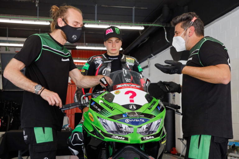 Пилотесса WorldSSP300 Аня Карраско получила шанс потренироваться в Монтмело Пилотесса WorldSSP300 Аня Карраско получила шанс потренироваться в Монтмело