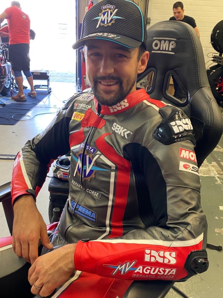 Пилот MV Agusta Ренди Крумменахер неожиданно протестирует Ducati V4R Пилот MV Agusta Ренди Крумменахер неожиданно протестирует Ducati V4R