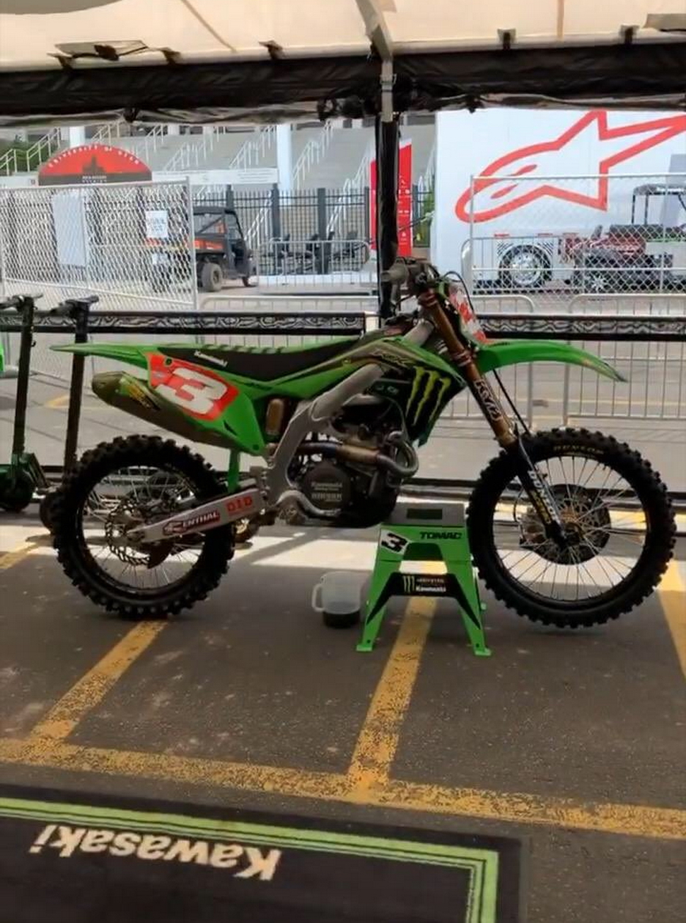Паддок без гостей: AMA Supercross проводит 11 этап за закрытыми дверями Паддок без гостей: AMA Supercross проводит 11 этап за закрытыми дверями
